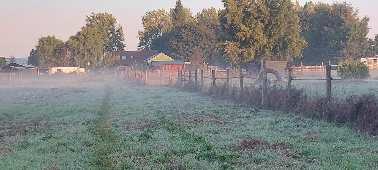 Ruime Romantische Blokhut Zwaanshoek Esterno foto